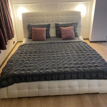 Karra Hotels Voluntari Екстериор снимка