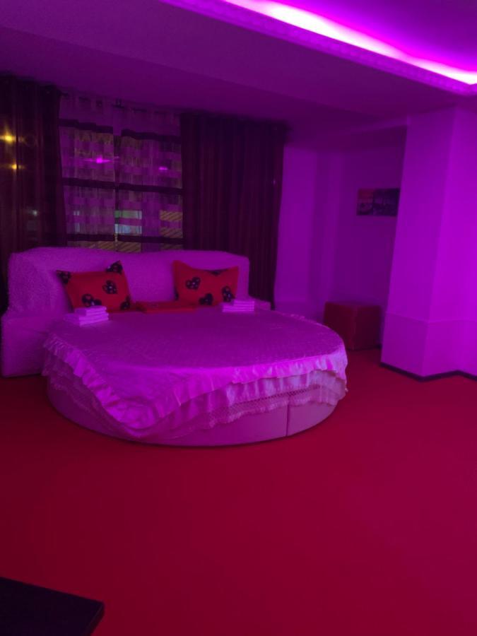 Karra Hotels Voluntari Екстериор снимка