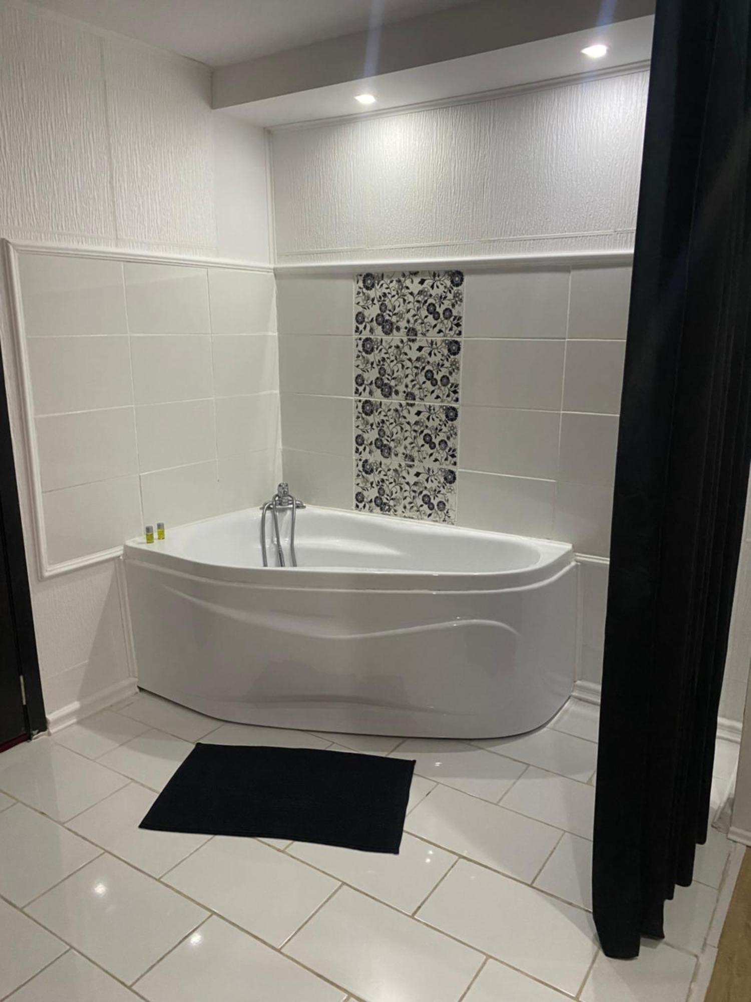 Karra Hotels Voluntari Екстериор снимка