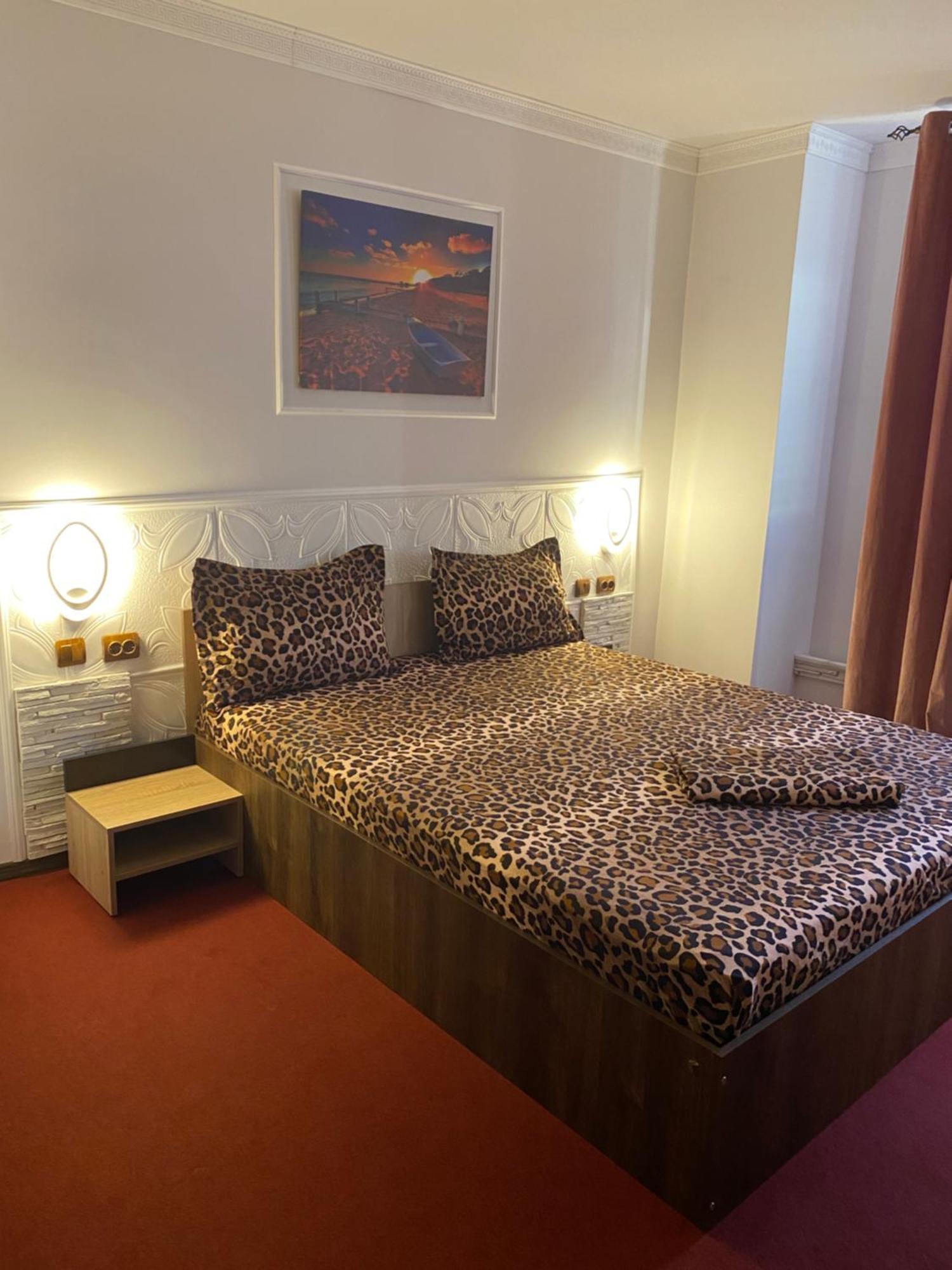 Karra Hotels Voluntari Екстериор снимка