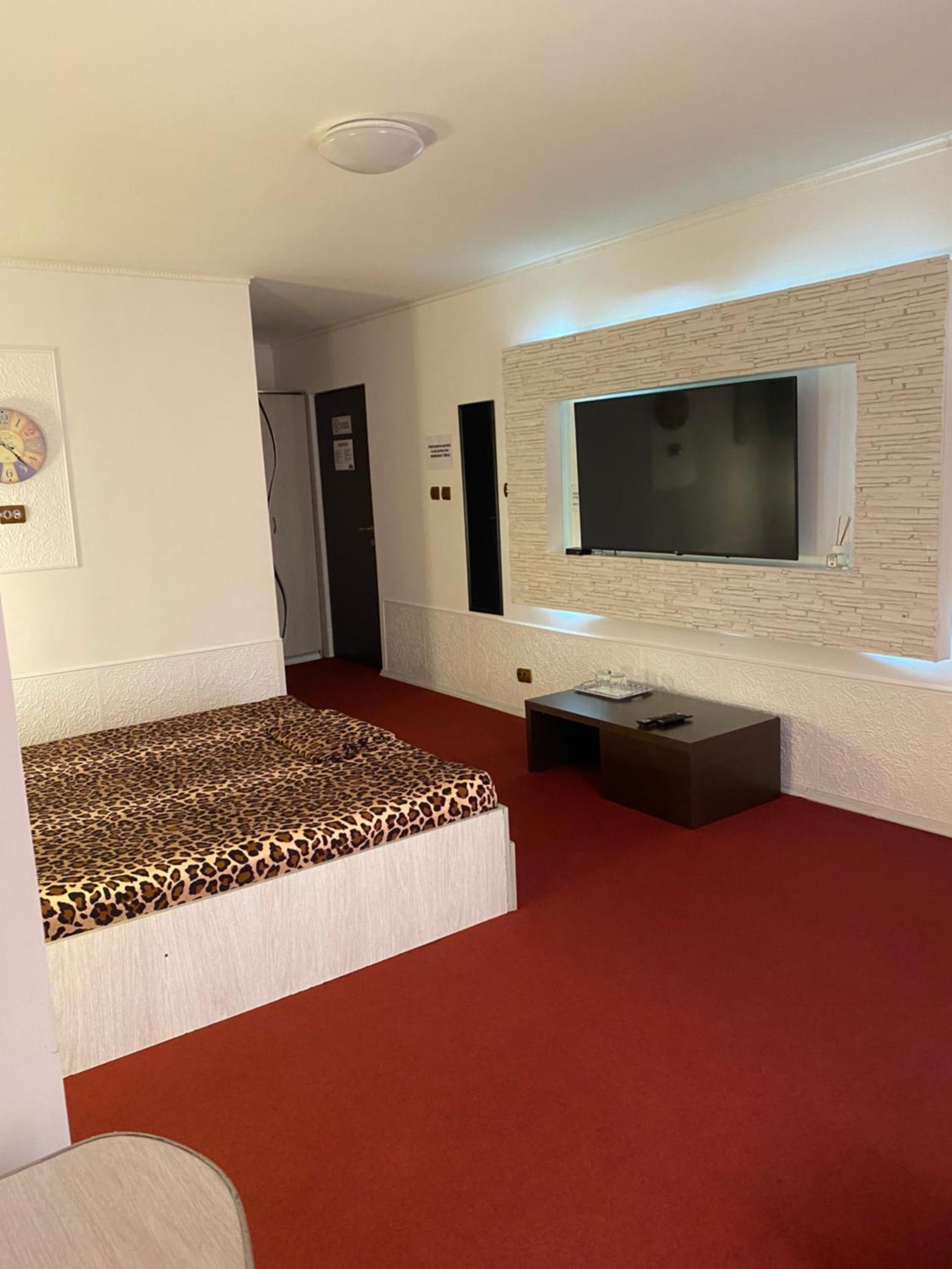 Karra Hotels Voluntari Екстериор снимка