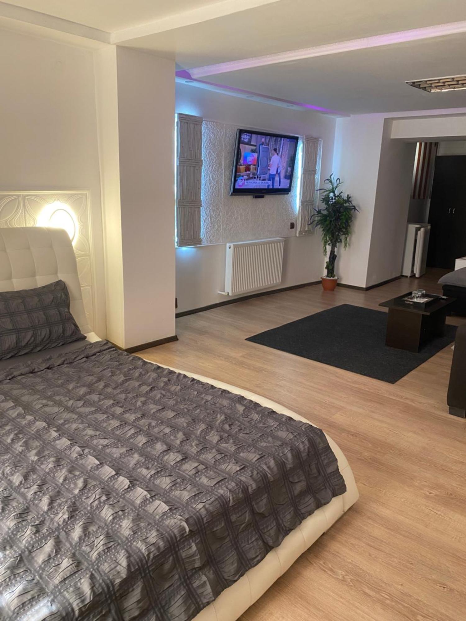 Karra Hotels Voluntari Екстериор снимка