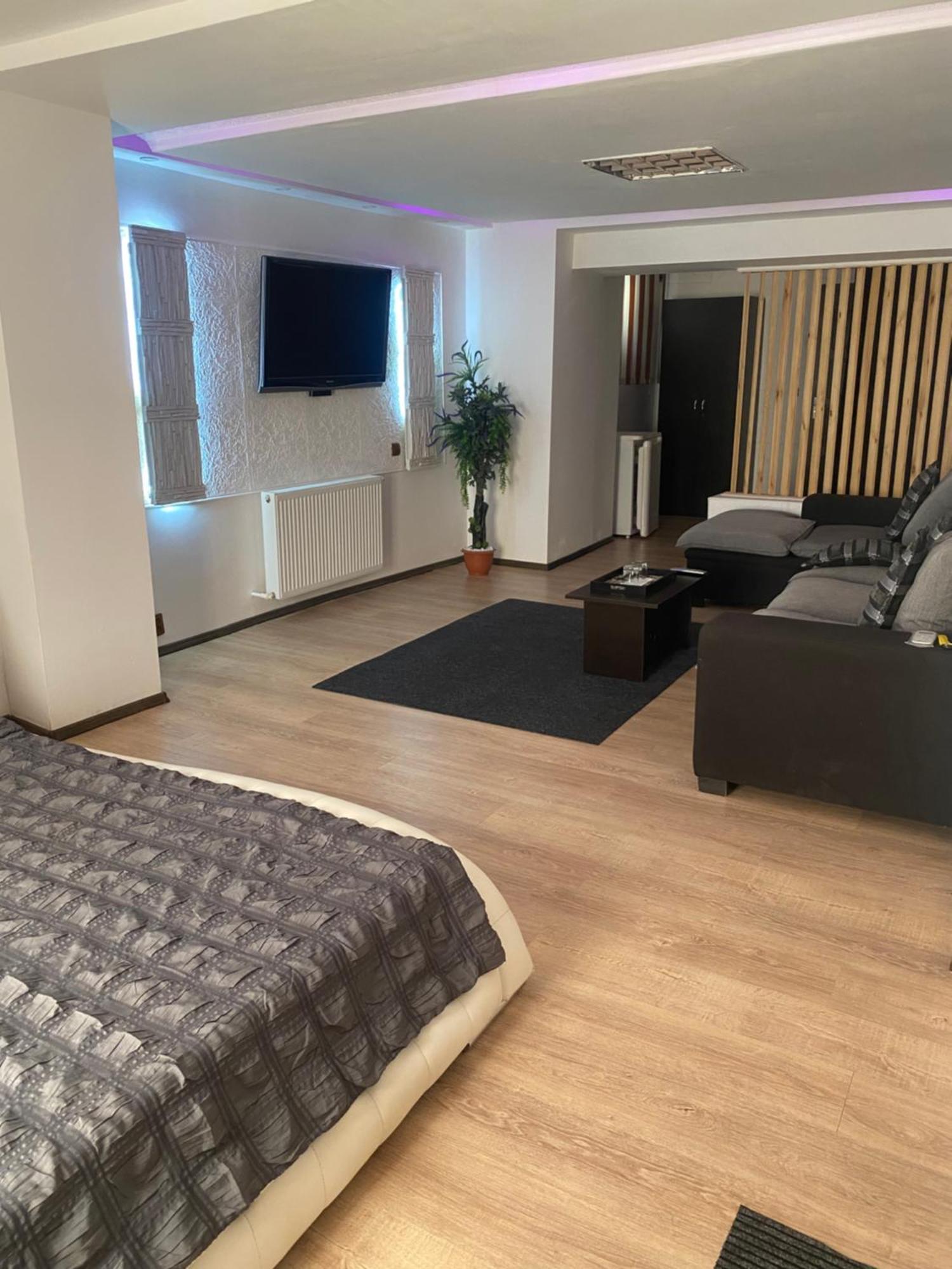 Karra Hotels Voluntari Екстериор снимка